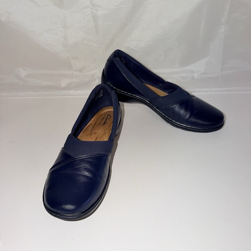 Clark’s Navy Slip On 7 1/2 M Ultimate Comfort Shoes